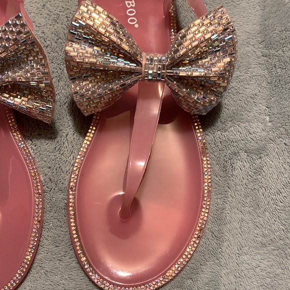 Rhinestone Bow Jelly Sandals - Picture 4 of 5